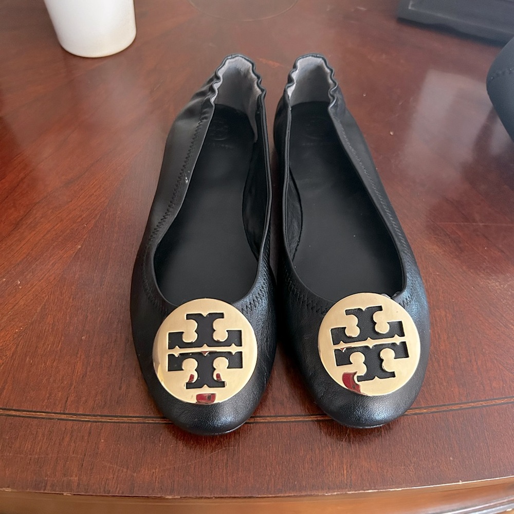 Tory Burch black flat size 9